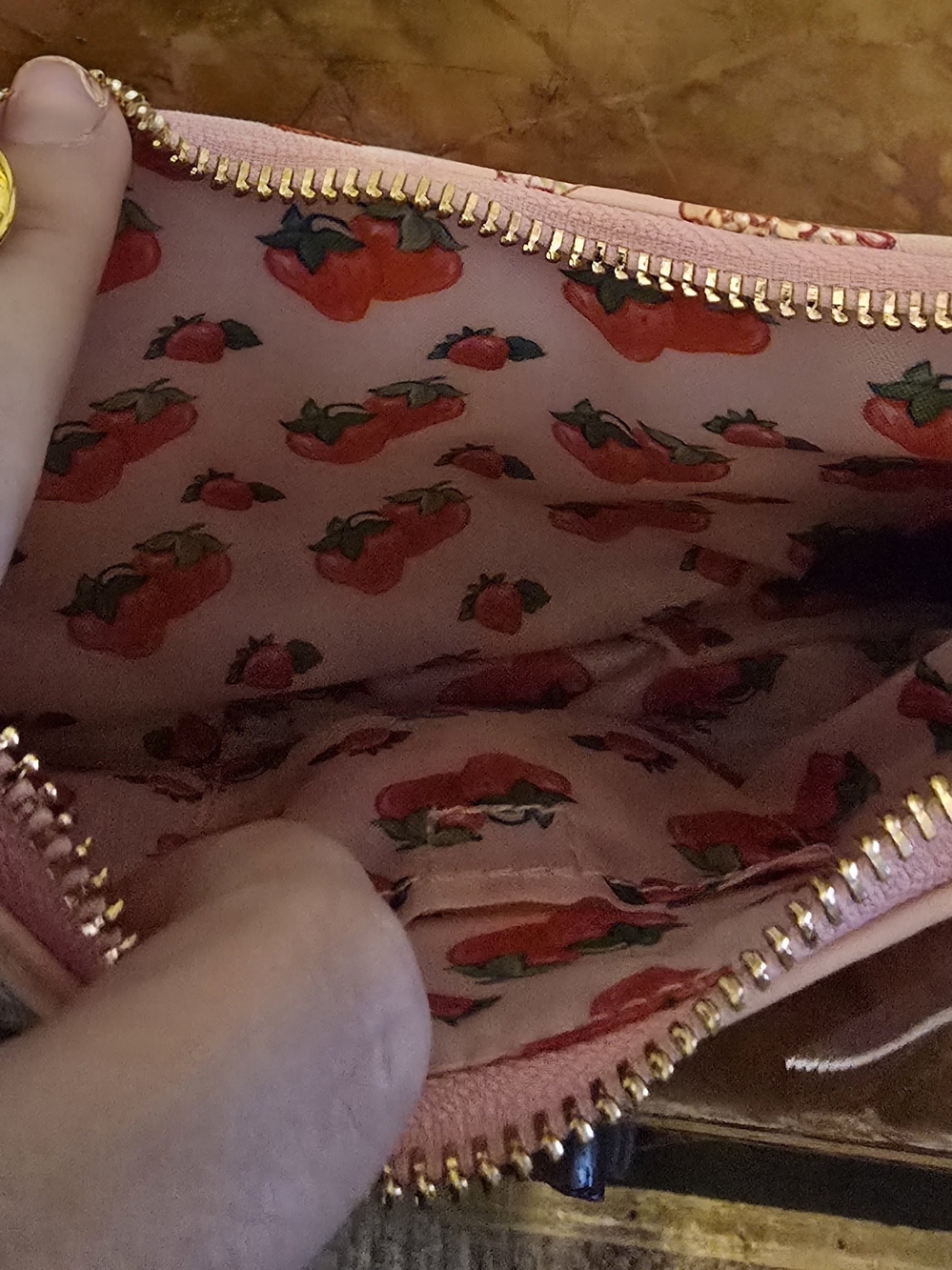 Strawberry Shortcake x Cakeworthy Mini Baguette Bag 🍓✨ - Picture 4 of 4